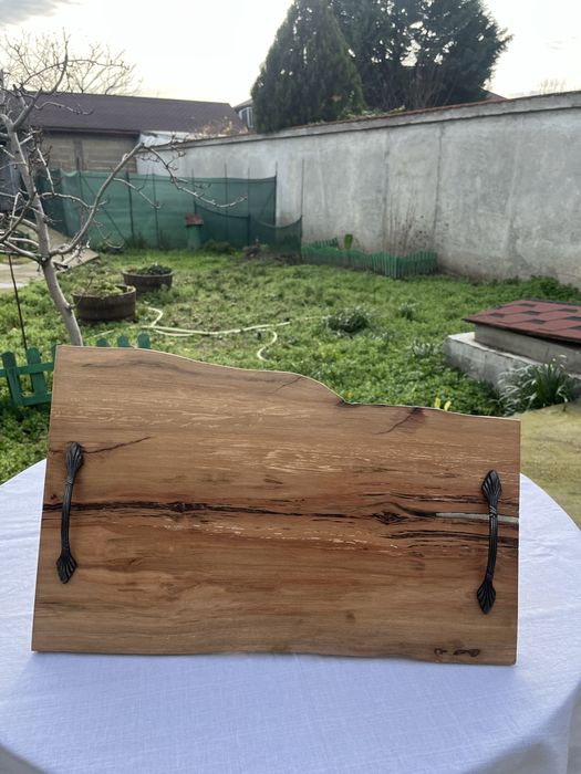 Ръчно изработена дъска за рязане и сервиране