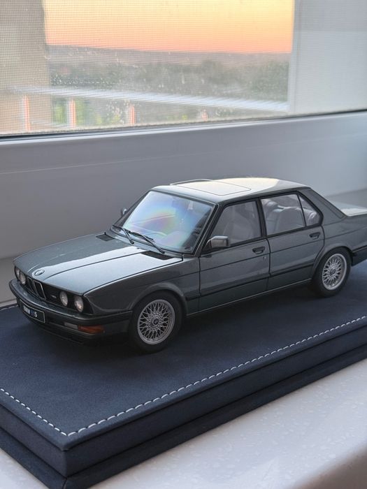Колекционерски модел BMW M5 E28 AutoArt 1:18