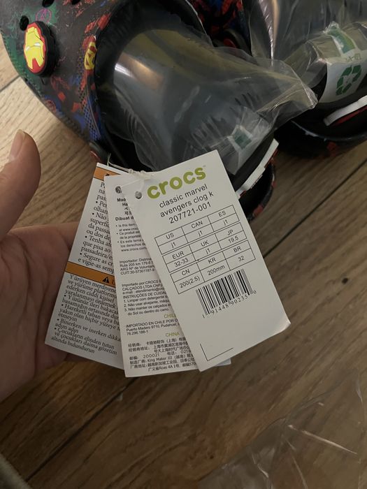 Crocs новые, из колекции мстители марвел