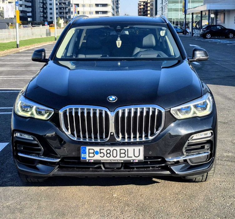 BMW X5 2.5xDrive Full Option/Panoramic/Camere360/Head up Display/Soft Close/ Carlig remorcare/HarmanKardon/2 seturi jante