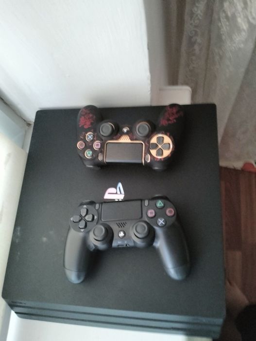 Продам Playstation 4 pro