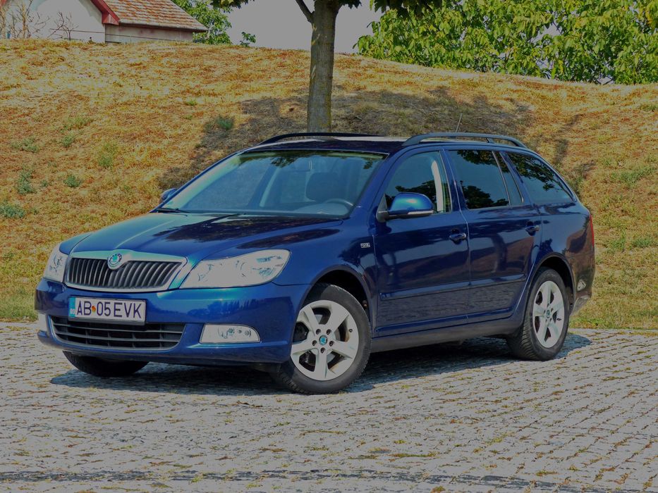 Skoda Octavia Break 2.0 TDI DSG | 221.500 km REALI | Istoric Service | Navigație | Încălzire Scaune