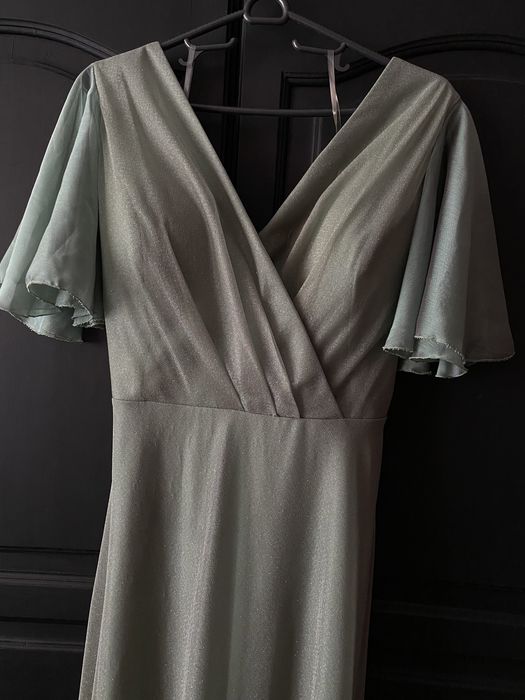 Официална дълга рокля цвят шам фъстък