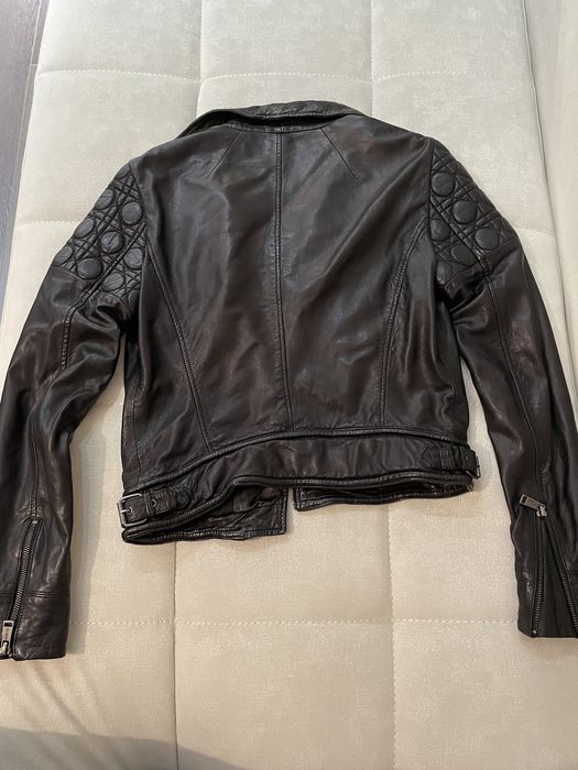 Кожаная куртка Guess