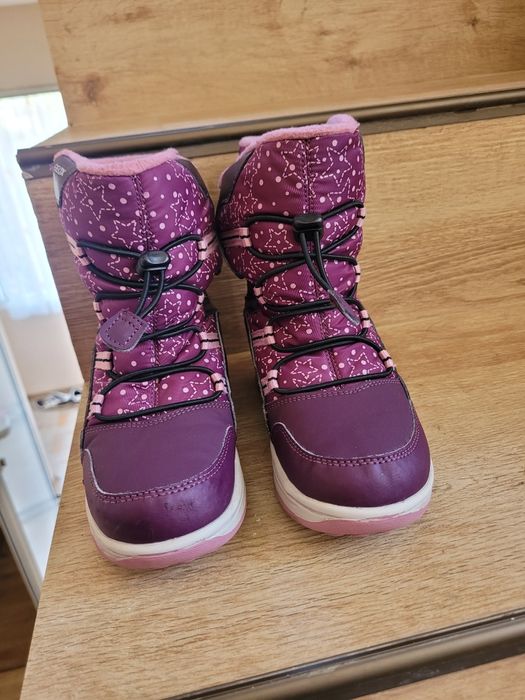 Продавам запазени ботушки 31номер