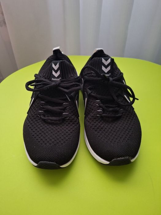 Adidași Hummel marime 36.