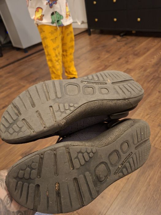 Asidasi Under armour