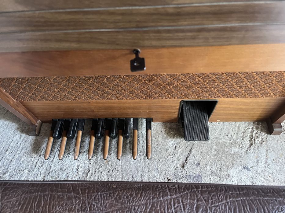 Pianina ELKA , impecabila