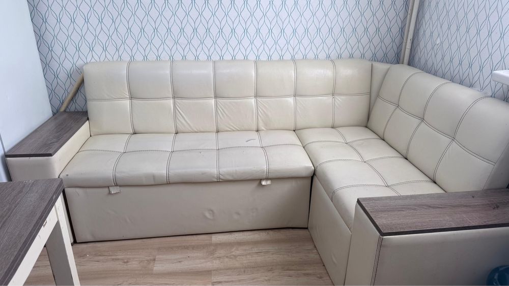 Продам кухонный диван