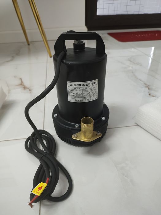 Pompa submersibila 180W.