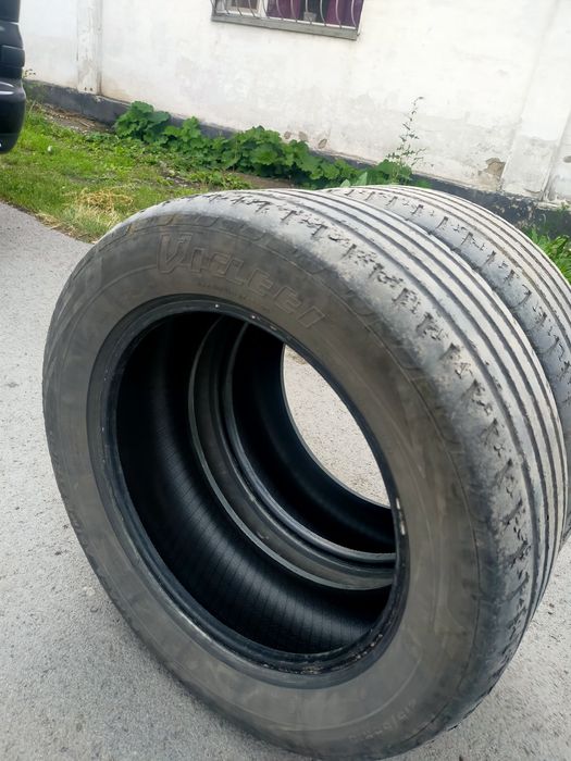 Продам шины 215/55/16, пара.