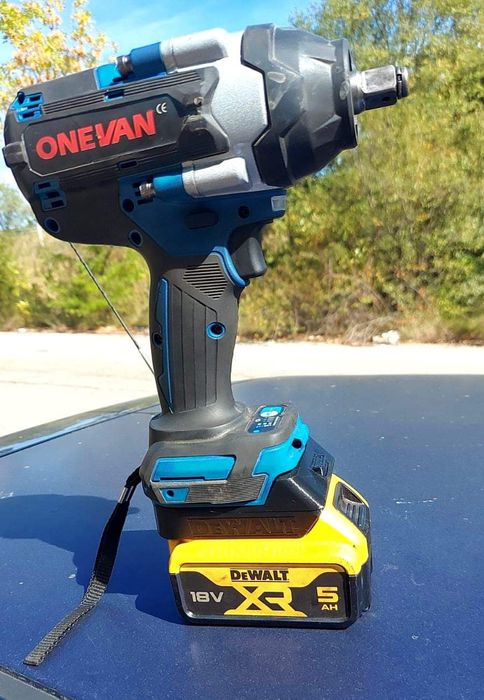 Адаптер преходник за Parkside Dewalt Makita Bosch Total преход батерия