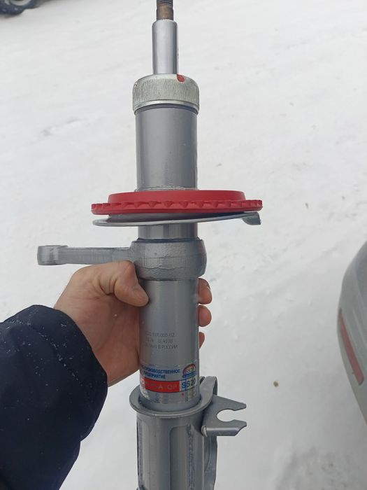 Продам амортизаторы СС20