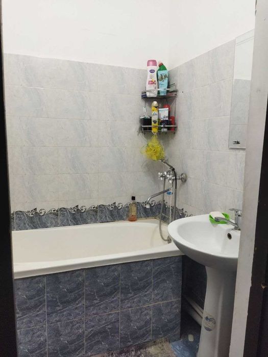 1 Xonalik sotiladi 2 xonalik qilingan 62kvm