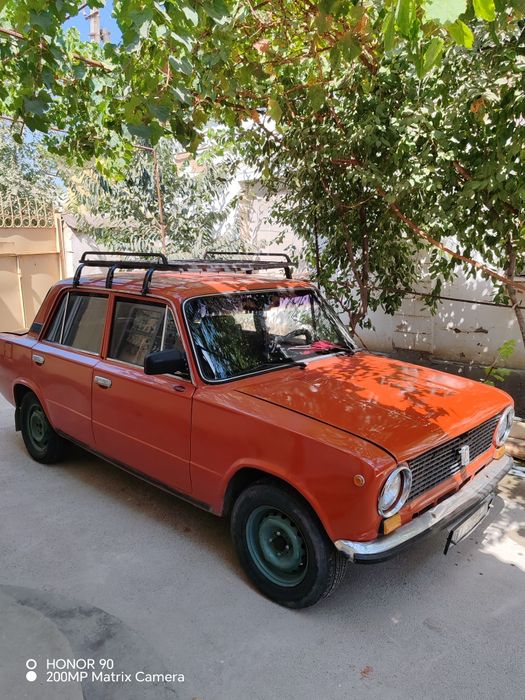 21011 сотилади жигули