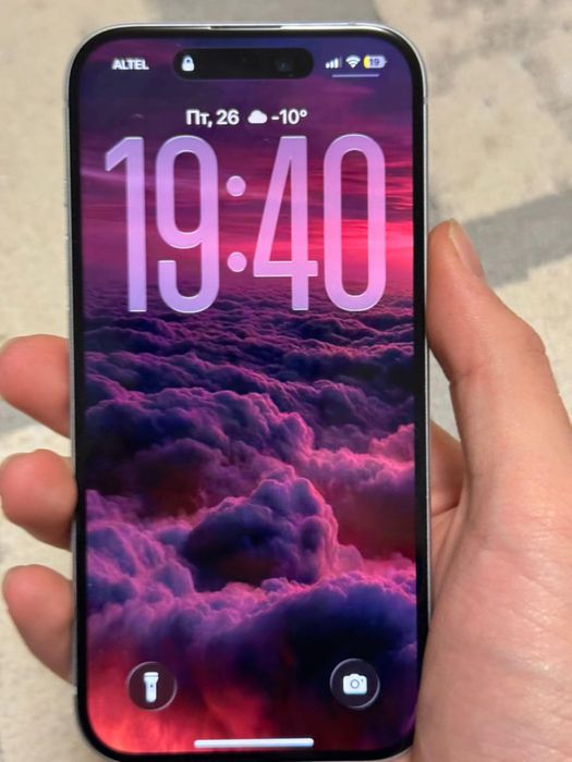 Продоетьса айфон 15