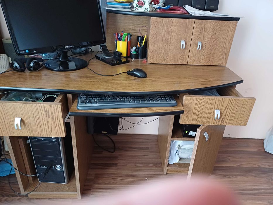 Birou din pal pt calculator