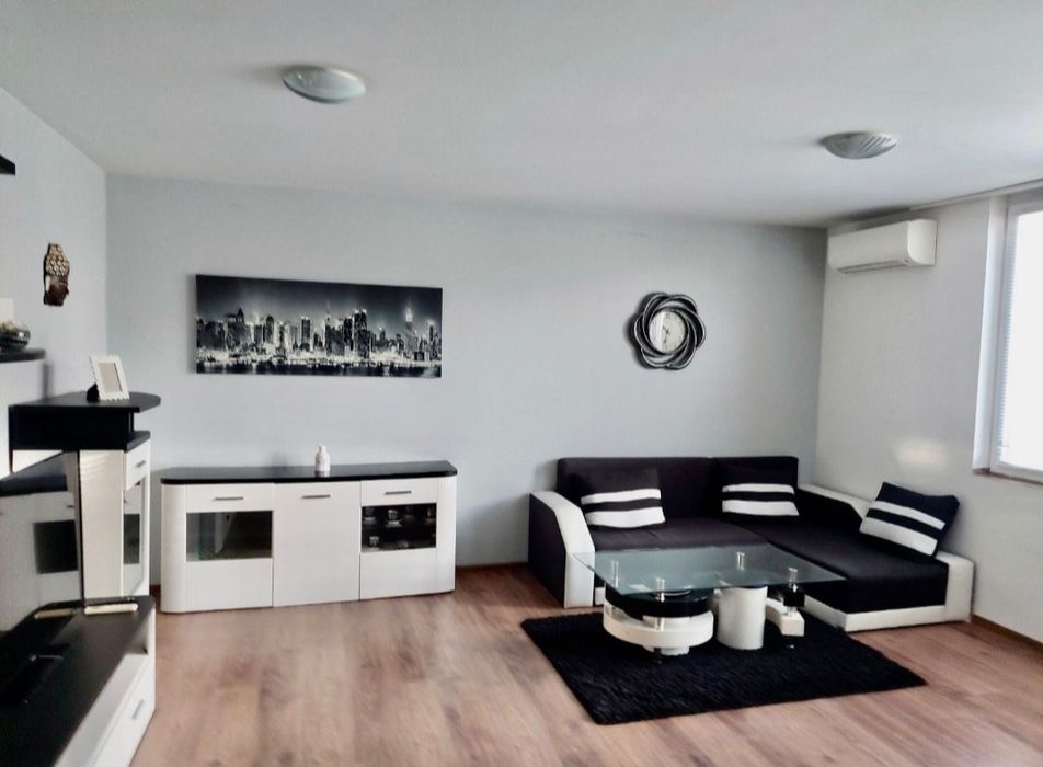 Дава се под наем Двустаен апартамент в София, Люлин 10 - 75 кв.м за 650 € - Снимка #2