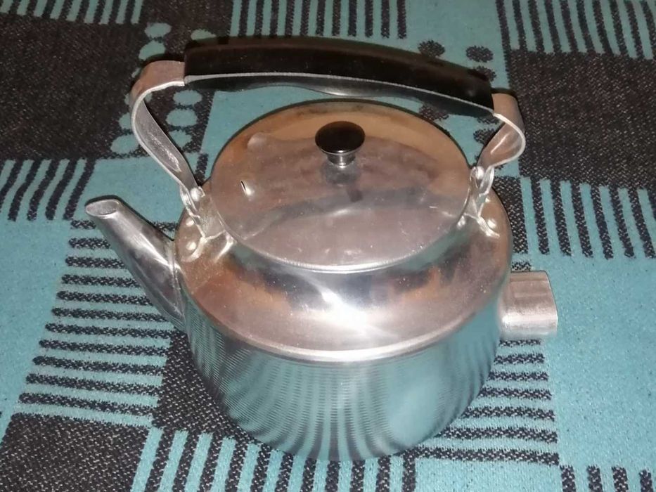 Руски ел. чайник 1990г. нов