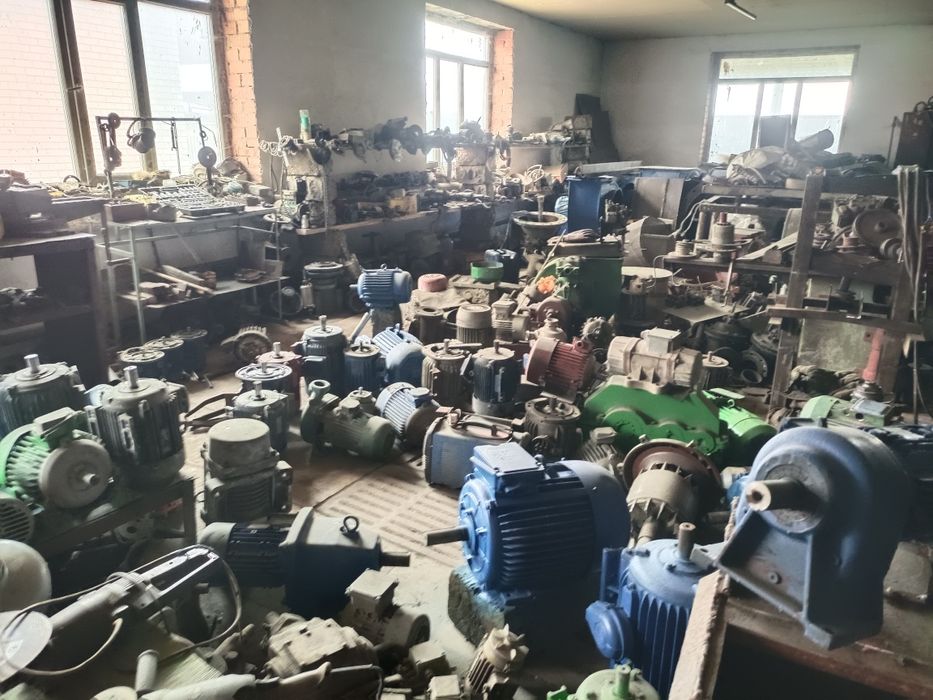 Продам электродвигатели