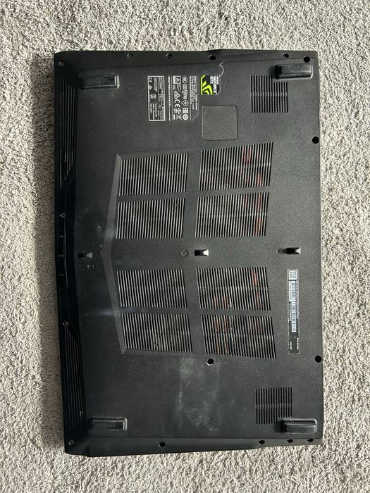 Геймърски лаптоп MSI GV62 8RE / i7-8750H / 32GB RAM / GTX 1060 / SSD + HDD