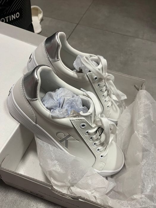 Calvin Klein обувки