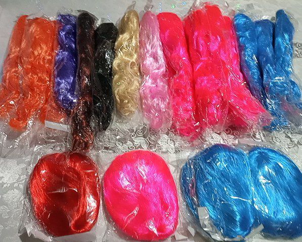 Rangli Parik Suniy  sochlar  искусственного волосы
Цветной Парик