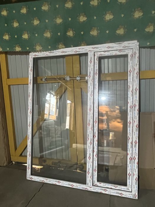 продам окно с дверью пластиковый