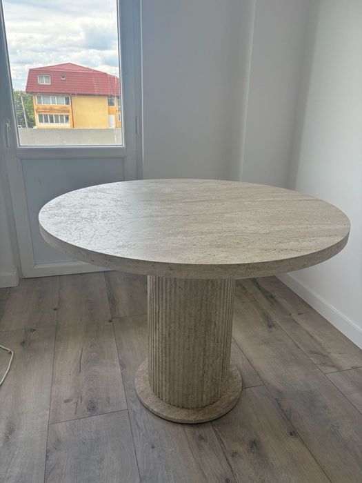 Vand masa rotunda (1M diametru)