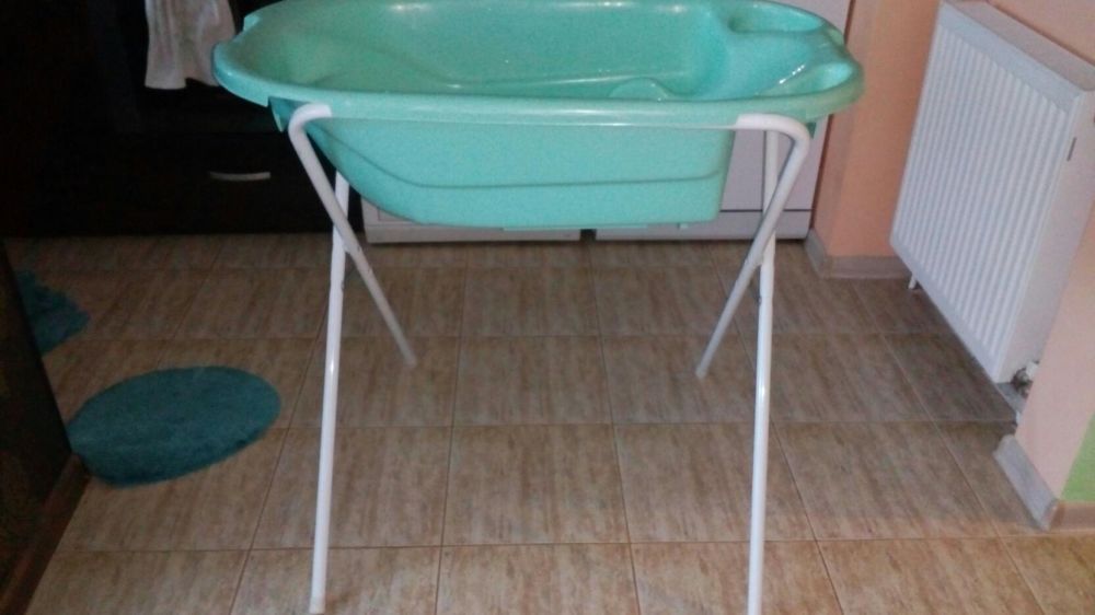 Бебешка ортопедична ваничка със стойка