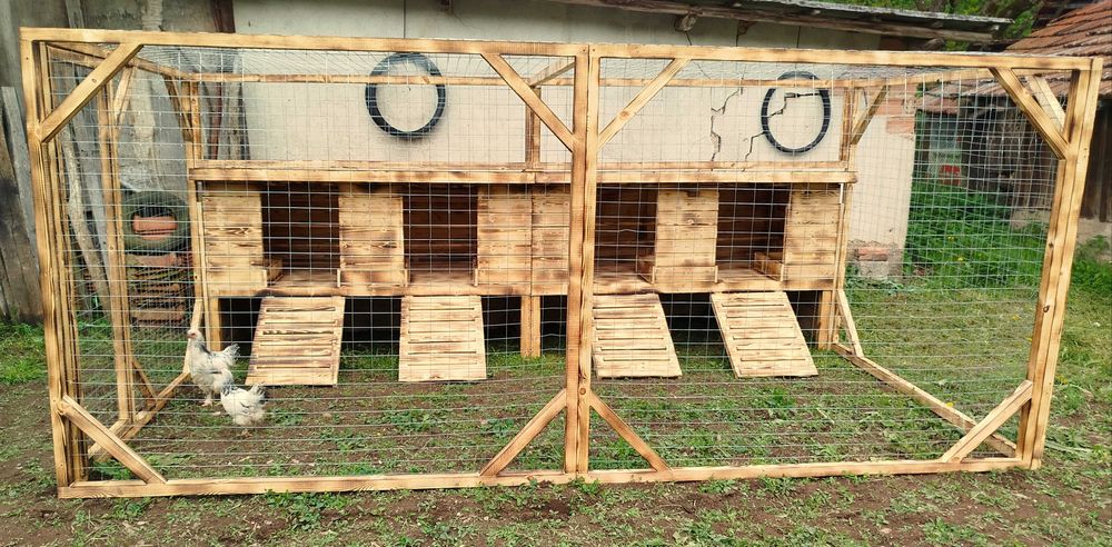 Кокошарник,  Дървена клетка за пилета