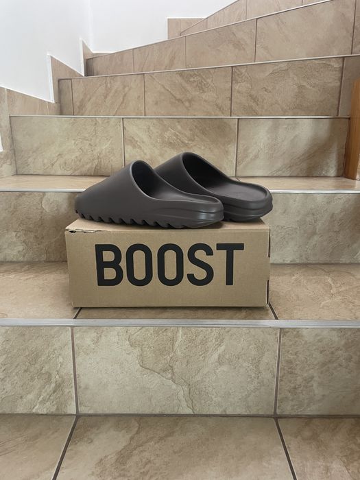 Yeezy Slides Bone / Maro