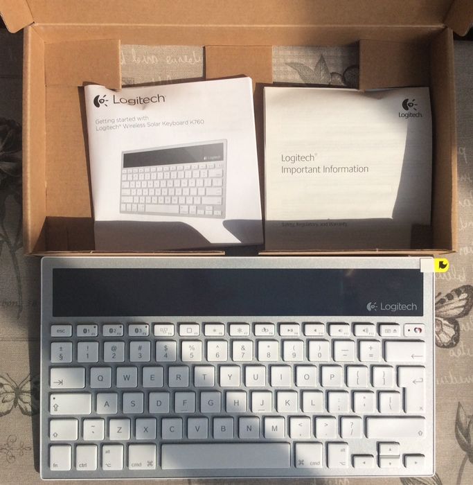 Безжична Соларна Клавиатура Logitech K760 за Mac, iPad и iPhone.