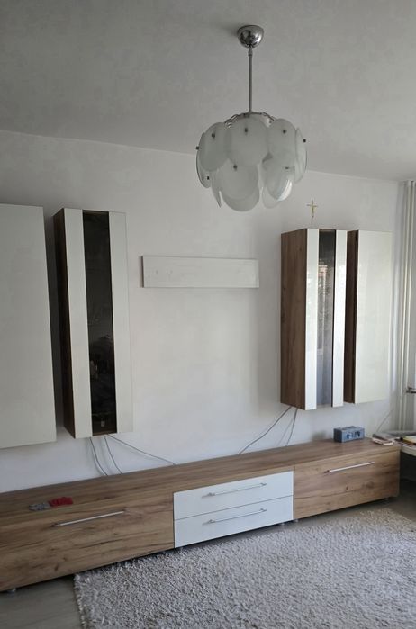 Biblioteca sufragerie