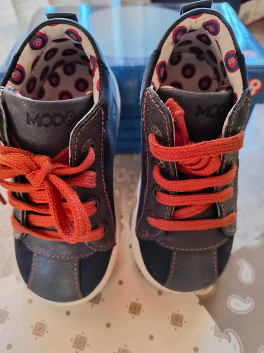 Детски обувки от естествена кожа