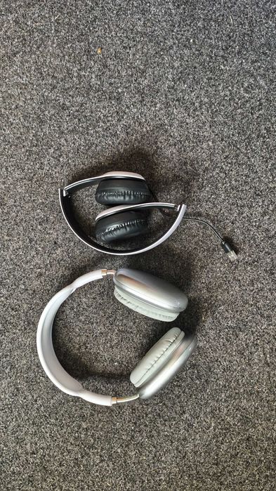 Блютуз наушники.