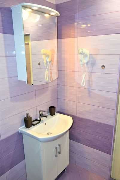 Дава се под наем Двустаен апартамент в Бургас, Възраждане - 65 кв.м за 200 € - Снимка #8