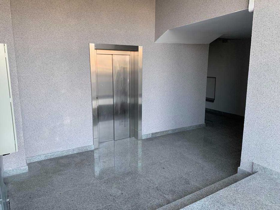 Spatiu de Birou 38m2 Etaj 1 - zona Baza 3 - Calea Chisinaului 132
