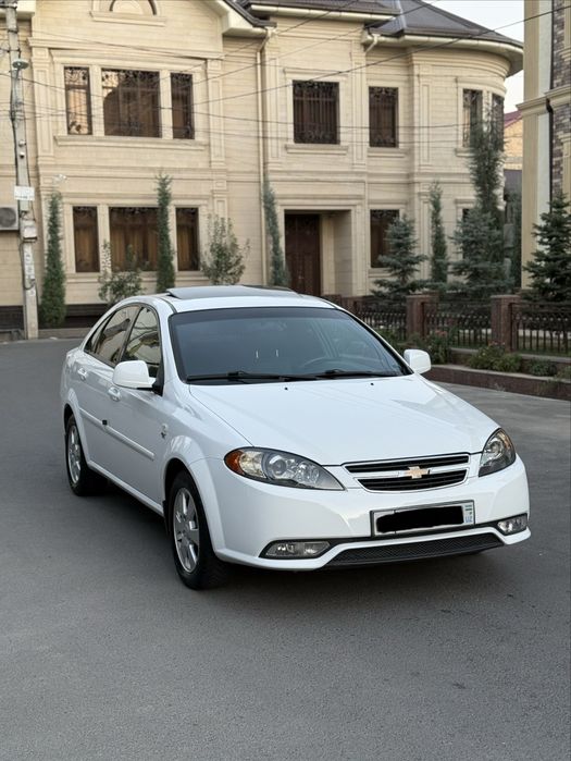 Gentra 2018 3-pozitsiya Avtomat karobka srochna sotiladi. Jentra