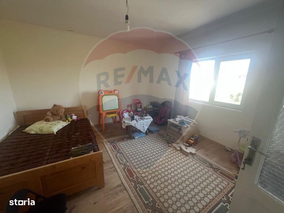 Casă 6 camere Jorasti