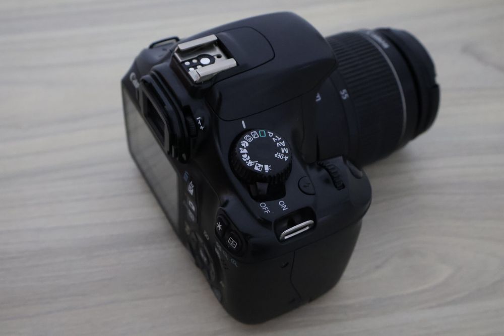 Aparat foto canon eos 1100d