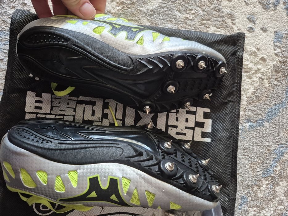 Буттсы  для футбола