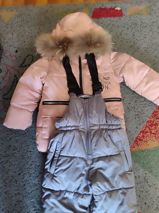 Продам зимний комбинезон детский