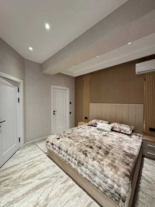 Срочно Сдаётся 3-ком шикарная квартира Рядом Метро Айбек 736!