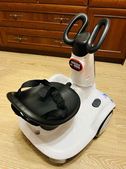 Электромобиль детский