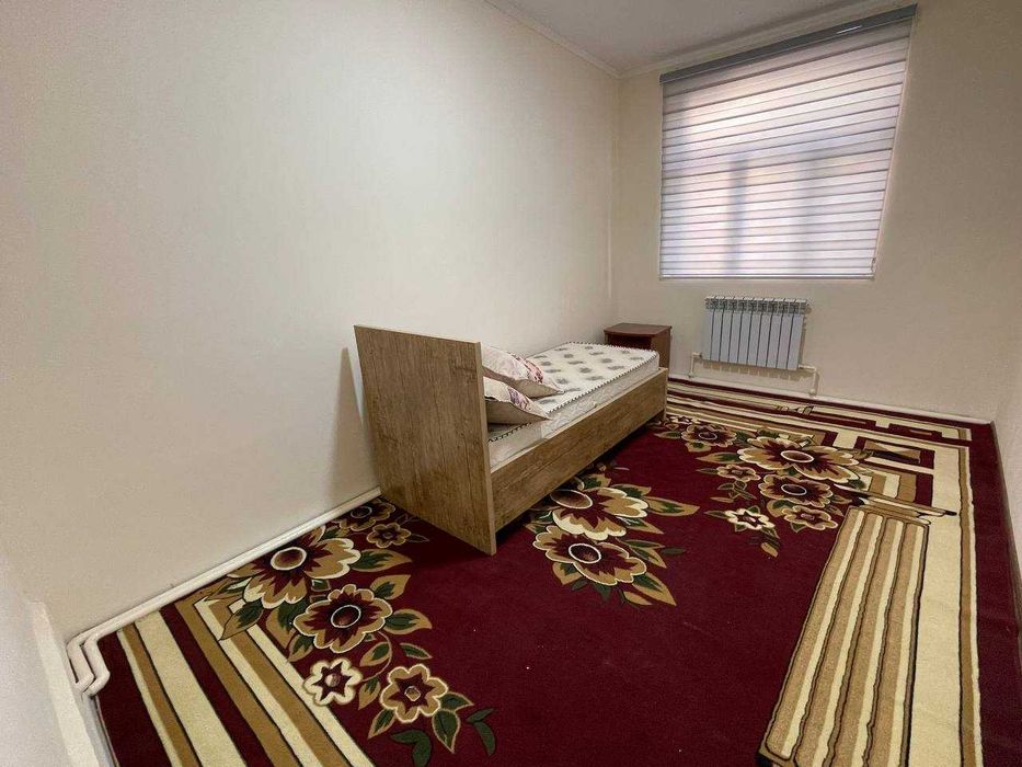 Срочно сдается дом 3 комнаты,0,5 сотки.Кумарик.