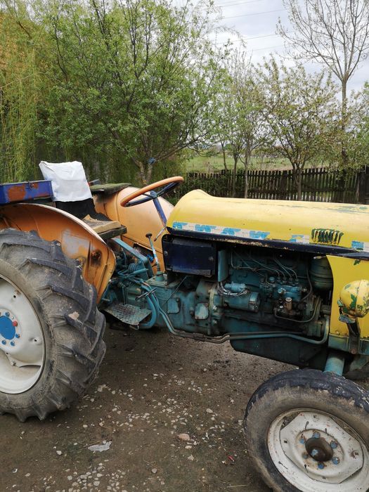 Tractor Fiat 411 40cp, 4 pistoane