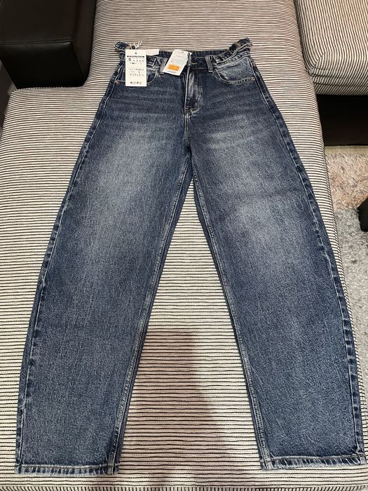 Дамски дънки, чисто нови, с етикет