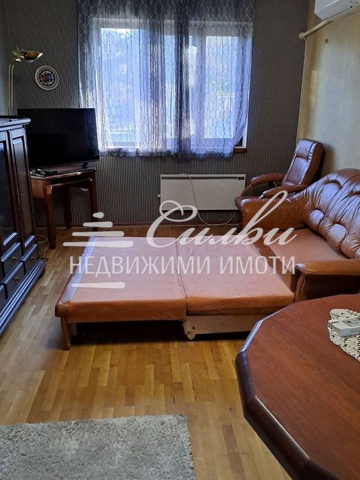 Дава се под наем Тристаен апартамент в Шумен, Военно училище - 90 кв.м за 331.5 € - Снимка #3