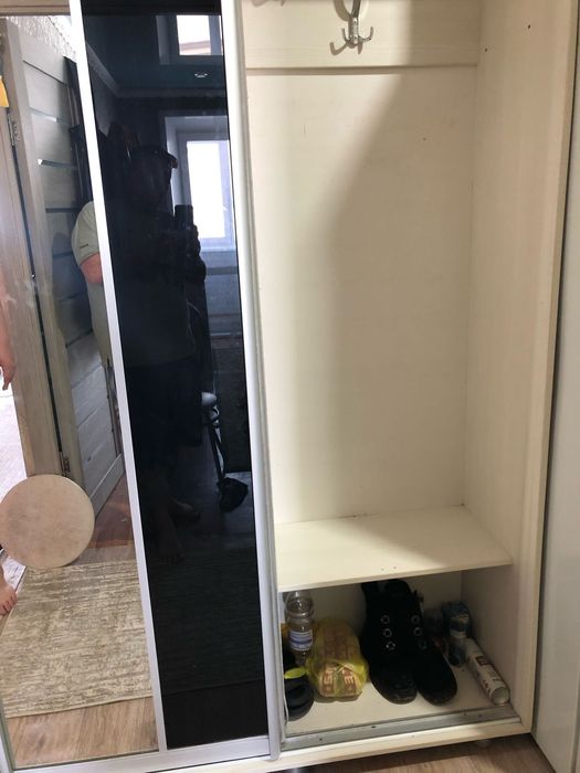 Продам шкаф прихожая